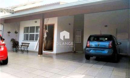 Casa à venda no bairro Jardim dos Manacás em Valinhos
