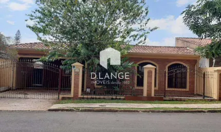 Casa à venda  em Campinas, Cidade Universitária, com 4 quartos, com 271 m²