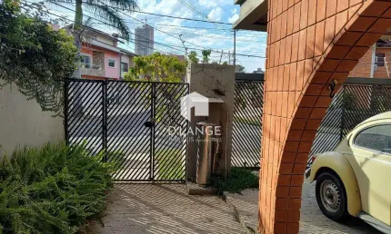 Casa para locação no bairro Vila Brandina em Campinas