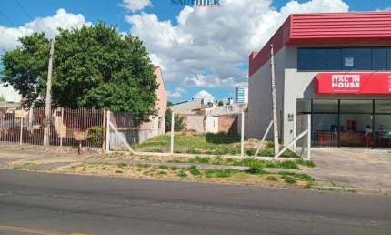 Terreno comercial para alugar na Rua Fernando Ferrari, 350, Centro, Esteio