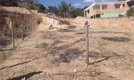 Terreno à venda no Jardim das Alterosas - 2ª Seção, Betim  por R$ 290.000