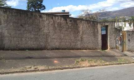 Lote excelente localização, murado próximo a prefeitura