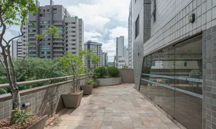Apartamento com 03 quartos no Belvedere - Belo Horizonte