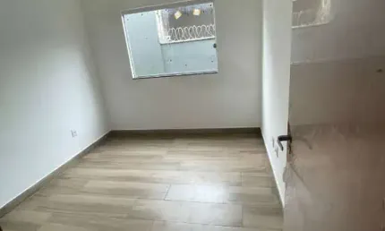 Apto 03 quartos com 01 suíte, closet conjugado, sala para dois ambientes, copa e cozinha americana, porcelanatos,  banheiro social, lavanderia  e 1 garagem.