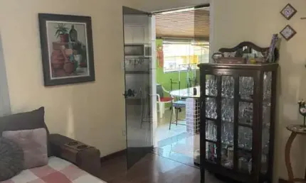 Casa à Venda no Bairro Filadélfia - Betim  Oportunidade única em uma localização privilegiada,  com fácil acesso a comércios, escolas e transporte público!