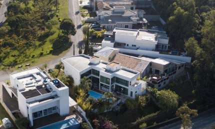 Casa com 3 dormitórios para alugar, 347 m² por R$ 18.592,51/mês - Condomínio Jardim Europa - Vinhedo/SP