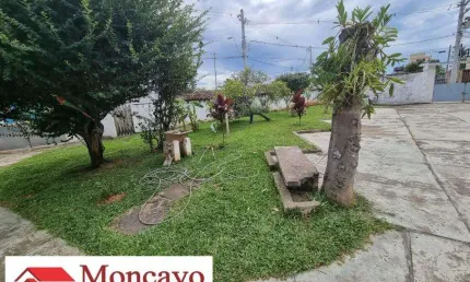 Lote grande com 3 casas construidas com 900 ms - Porto Novo