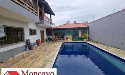 Sobrado médio padrão  com piscina e espaço gourmet - Indaiá