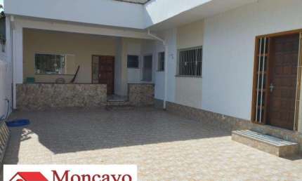 Casa pronta para morar no Centro- Duas casas completas