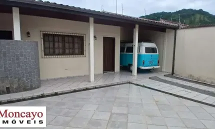 Casa em região central com 3 dormitórios - Aceita financiamento