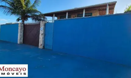 Excelente sobrado à venda no Jd Britânia, Caraguatatuba.