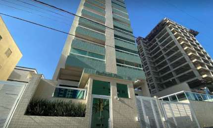 Apartamento de 77² parcialmente mobiliado no bairro Jardim Real em Praia Grande/SP