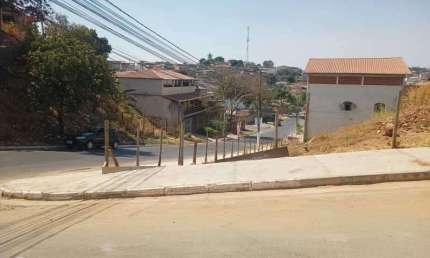 Terreno à venda na Avenida Guaraciaba, São Cosme de Baixo (São Benedito), Santa Luzia, 450 m2 por R$ 280.000