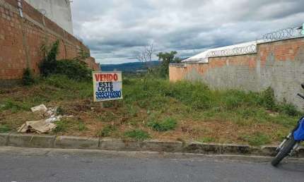 Terreno à venda na Rua Durval Marques Serra, Liberdade, Santa Luzia por R$ 170.000