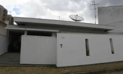 Casa com 3 quartos à venda na Rua Duque de Caxias, 167, Vila Martina, Valinhos