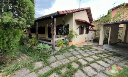 Casa com 3 quartos à venda, 360 m² por R$ 800.000 - São João Batista (Venda Nova) - Belo Horizonte/MG