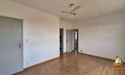 Apartamento com 2 dormitórios à venda, 74 m² por R$ 230.000 - Copacabana - Belo Horizonte/MG