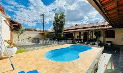 Casa com 3 dormitórios à venda, 360 m² por R$ 980.000,00 - Santa Amélia - Belo Horizonte/MG