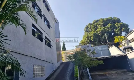 ** imóvel (prédio comercial) a venda na região da saúde.