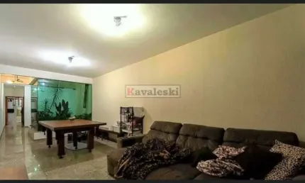 Sobrado com 3 Quartos e 2 banheiros para Alugar, 163 m²