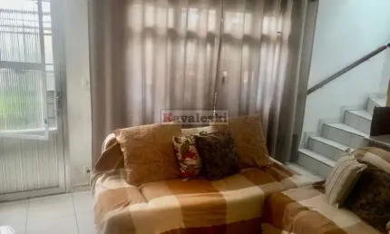 Sobrado com 2 quartos e 2 banheiros à venda, 129 m² por