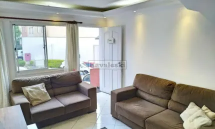 Sobrado Lindo em Condominio Fechado- 3 dormitórios 1 suite 2 vagas- Cond com Lazer