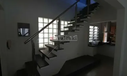 Cobertura com 3 quartos e 2 banheiros à venda, 180 m²