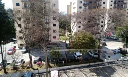 Apartamento com 50 metros, 2 quartos, vaga livre -e lazer. Na Avenida Padre Arlindo Vieira.