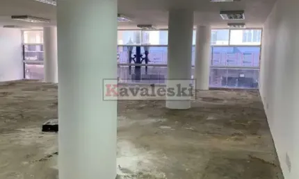 Sala comercial e 2 banheiros para alugar, 170 m² por r$ 2.700 mês