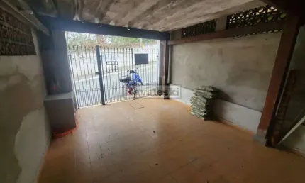 Sobrado Vago - 2 dormitórios 1 vaga - Vila das mercês- Próx Comércio