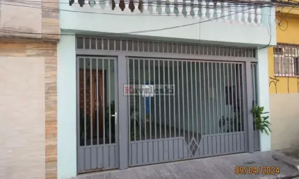 Sobrado lindo / reformado com 2 amplos dormitórios , 2 terraços - 2 vagas - quintal