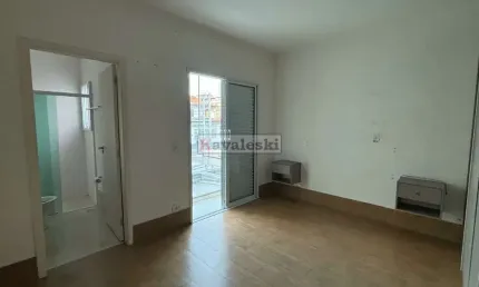 Sobrado 3 dormitórios com 1 suíte - 130m² - 2 vagas de garagem