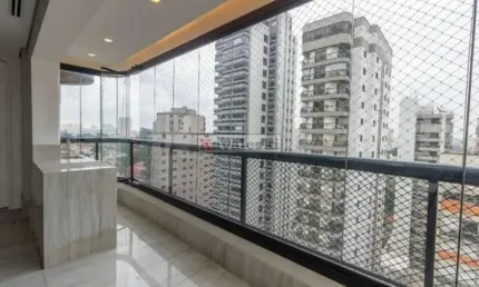 = maravilhoso apartamento com 3 amplos dormitórios sendo 2 belas suítes  e 3 vagas de  garagem .