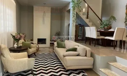 CASA TÉRREA 330M² 3 DORM, 1 STE, 4 GARAGENS BOSQUE SAUDE- QUINTAL / JARDIM