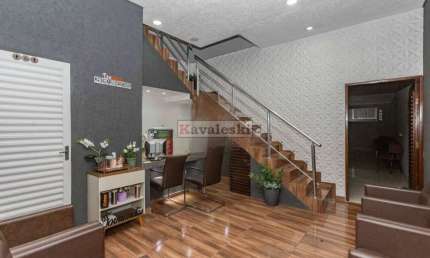 ** Lindo sobrado residencial e comercial a venda no bairro do Ipiranga.