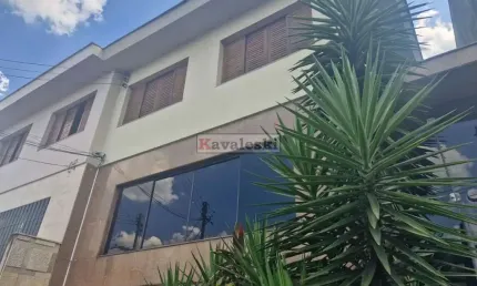 ** Lindo sobrado a venda próximo à Avenida do Cursino.