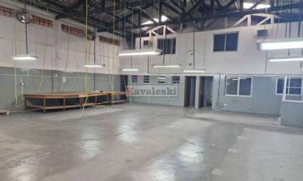 ** Galpão industrial/comercial com escritórios a venda no bairro do Ipiranga.