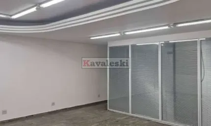 ** Prédio comercial para a venda próximo ao metrô Praça da Árvore