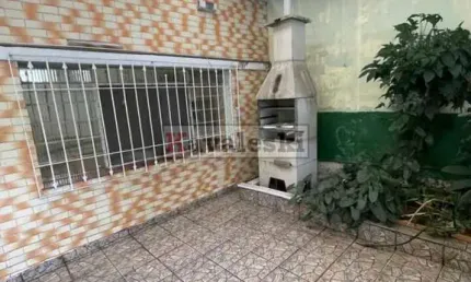 Casa térrea ao lado do metrô / 2 dormitórios / quintal / oportunidade ùnica