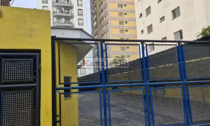 Espaço comercial para a locação no bairro Jardim da Saúde
