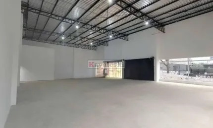 Loja para locação no bairro vila scarpelli em santo andré sp.