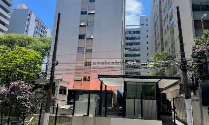 ** Apartamento mobiliado e equipado para locação próximo a estão Brigadeiro do metrô.