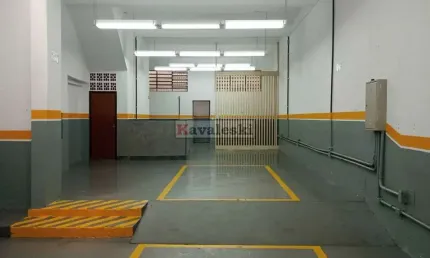 ** Conjunto (GALPÃO) comercial para a locação no bairro do Ipiranga.