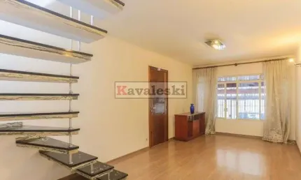 Sobrado lindo, refomado, 2 dormitórios sala 2 ambientes 2 vagas quintal - próx metrô - oportunidade