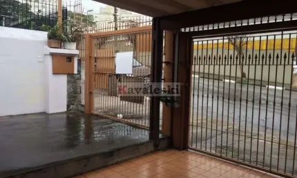 Casa térrea 3 dormitórios, suíte, 2 vagas à venda no bairro Saúde