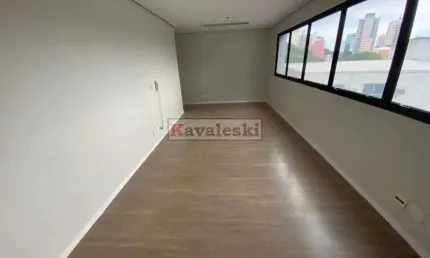 *  sala comercial ao lado do metrô são judas ..proprietária baixou !!?
