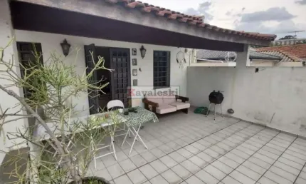 Sobrado Execelente reformado 3 dormitórios 1 suite 2 vagas quintal - Próx Metrô