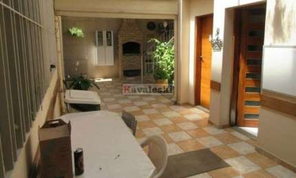 Sobrado para venda possui 370 m² com 3 quartos em Saúde