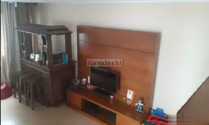 Sobrado com 3 quartos e 2 banheiros à venda, 150 m²