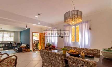 Sobrado com 3 dormitórios,  1 suíte com closet - Bosque da Saude